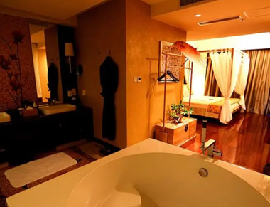 成都金牛区养生会所的黄昏恋：当爱情遇上八十岁